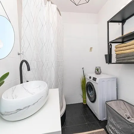 Apartament Malea *