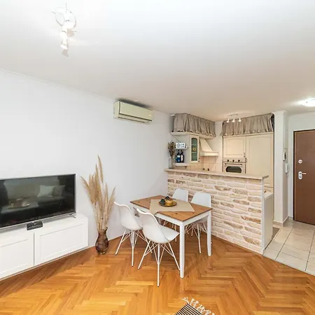 Malea Apartament